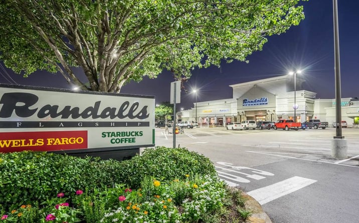 Pictures of Retail property located at 5586 Weslayan Street, Houston, TX 77005 for lease - image #1