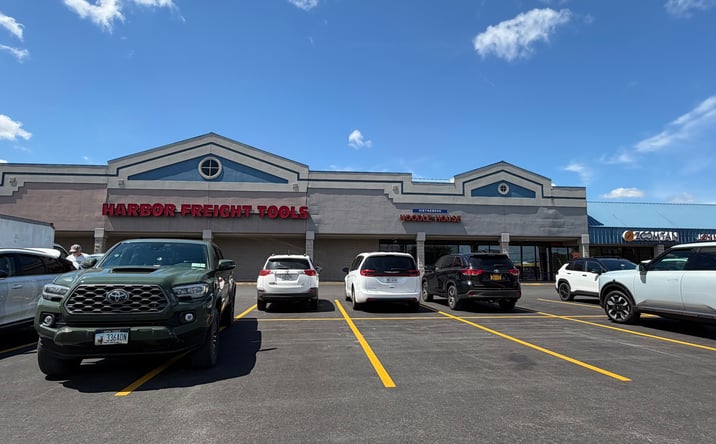 Pictures of Retail property located at 709 N Main St, North Syracuse, NY 13212 for lease - image #1