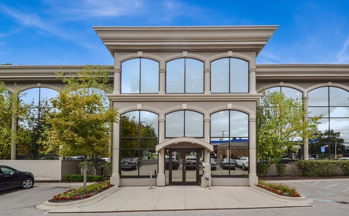 Pictures of Office property located at 21 E Long Lake Rd, Bloomfield Hills, MI 48304 for lease - image #1
