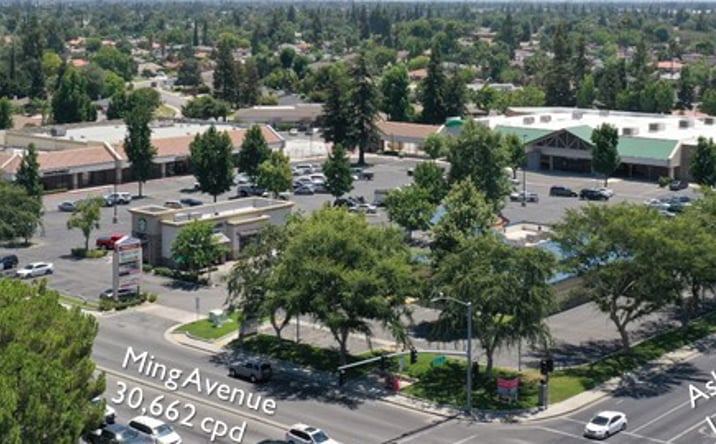 Pictures of Retail property located at 6465 Ming Ave, Bakersfield, CA 93309 for lease - image #1