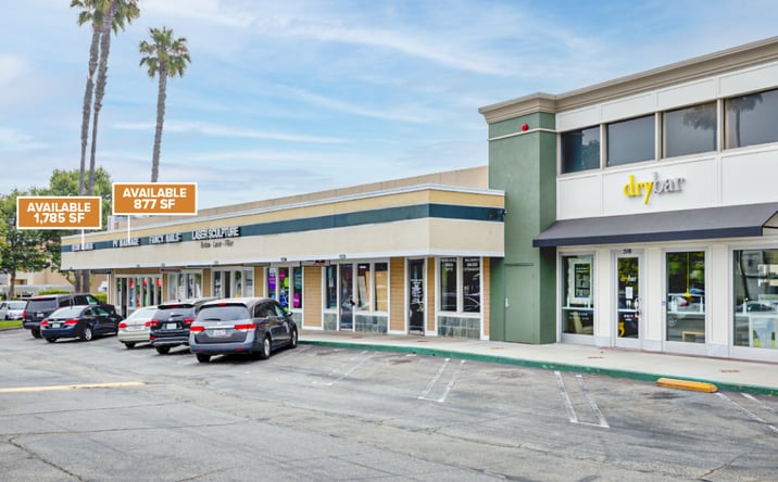 Pictures of Retail property located at 2601 Airport Dr, Torrance, CA 90505 for lease - image #1