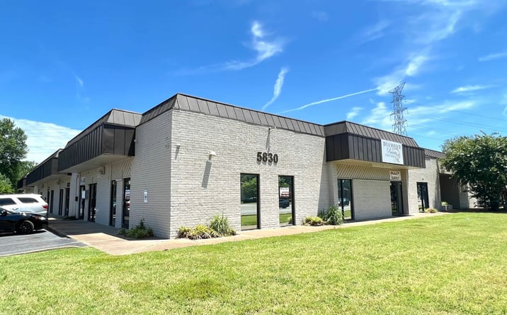 Pictures of Office property located at 5830 Mt Moriah Rd, Memphis, TN 38115 for lease - image #1