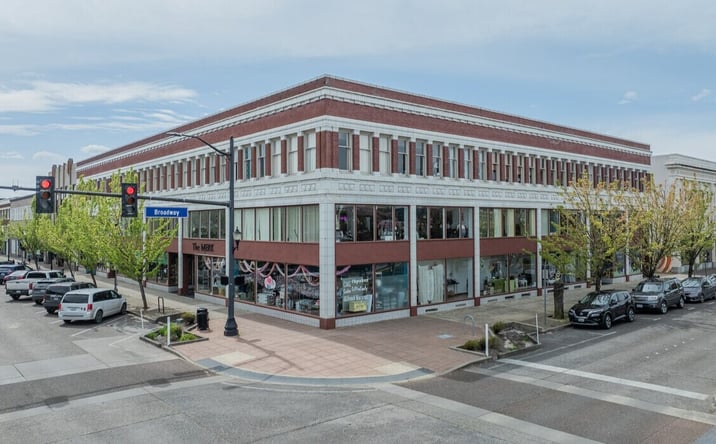 Pictures of Retail property located at 1339 Commerce Ave, Longview, WA 98632 for lease - image #1