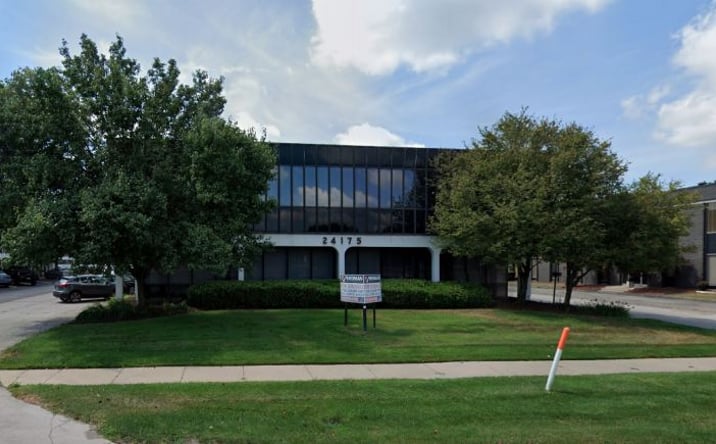 Pictures of Office property located at 24175 Northwestern Hwy, Southfield, MI 48075 for lease - image #1