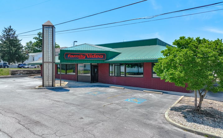 Pictures of Retail, Office property located at 319 W. Second St, Defiance, OH 43512 for lease - image #1