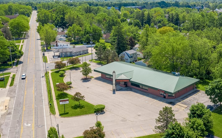 Pictures of Retail property located at 1407 W Maumee St, Adrian, MI 49221 for lease - image #1