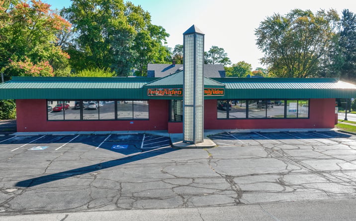 Pictures of Retail property located at 520 Harding Way W, Galion, OH 44833 for lease - image #1