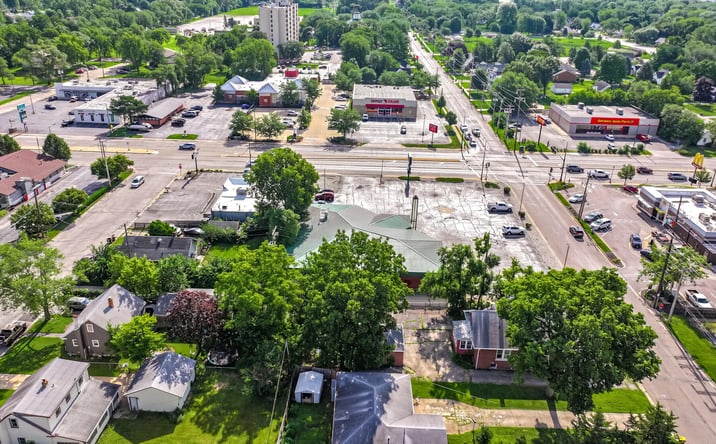 Pictures of Retail property located at 6108 N 2nd St, Loves Park, IL 61111 for lease - image #1