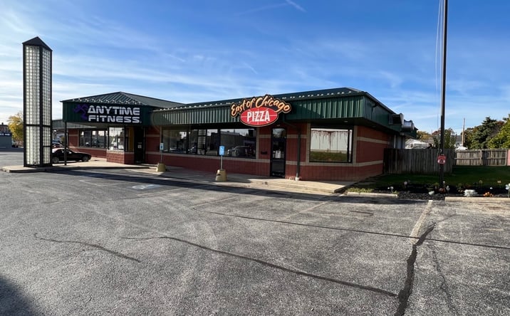 Pictures of Retail property located at 205 Defiance St, Wapakoneta, OH 45895 for lease - image #1
