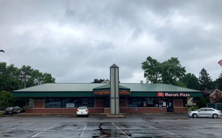 Pictures of Retail property located at 3610 Lincoln Way E, Massillon, OH 44646 for lease - image #1