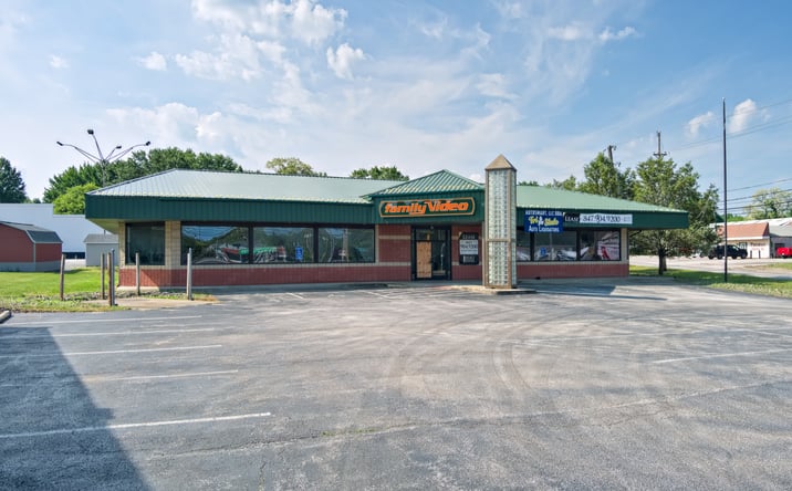 Pictures of Retail property located at 1818 W Prospect Rd, Ashtabula, OH 44004 for lease - image #1