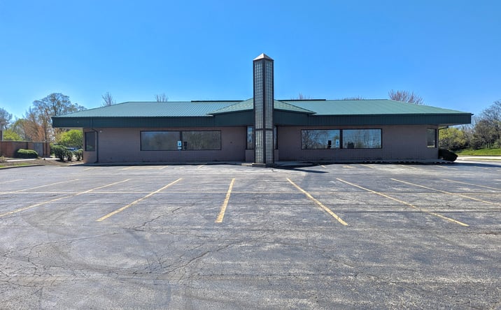 Pictures of Retail property located at 675 IL-83, Mundelein, IL 60060 for lease - image #1