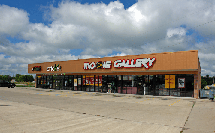 Pictures of Retail property located at 108 N Mill St, Pryor, OK 74361 for lease - image #1
