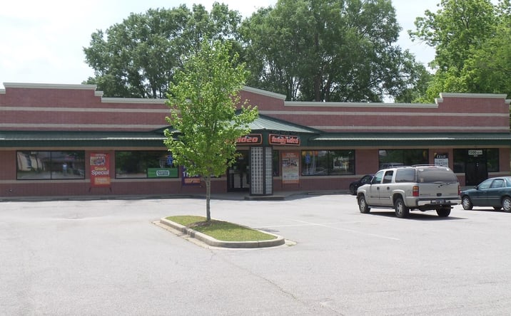 Pictures of Retail property located at 1926-30 Main St, Newberry, SC 29108 for lease - image #1