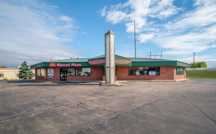 Pictures of Retail property located at 350 Ohio St, Oshkosh, WI 54901 for lease - image #1