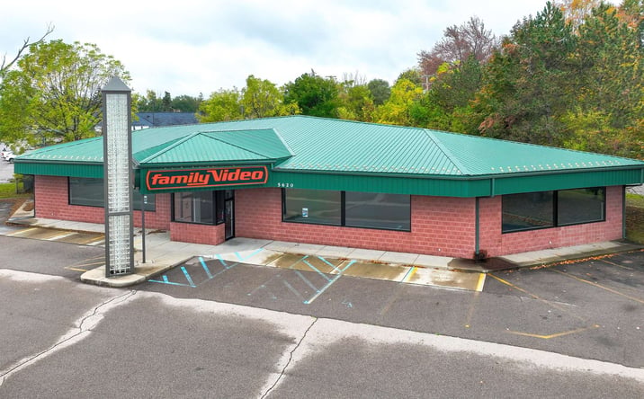 Pictures of Retail property located at 5620 S Saginaw St, Flint, MI 48507 for lease - image #1