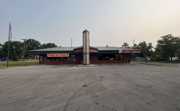Pictures of Retail property located at 902 Goshen Avenue, Fort Wayne, IN 46808 for lease - image #1