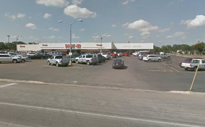 Pictures of Retail property located at 601-619 E San Patricio Ave, Mathis, TX 78368 for lease - image #1