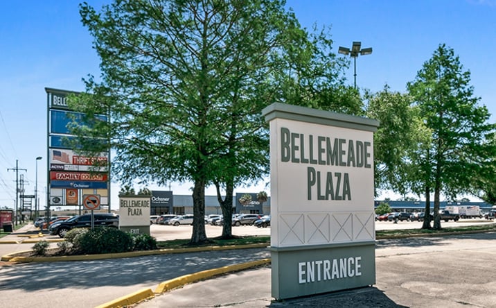 Pictures of Retail property located at 605 Lapalco Blvd, Gretna, LA 70056 for lease - image #1