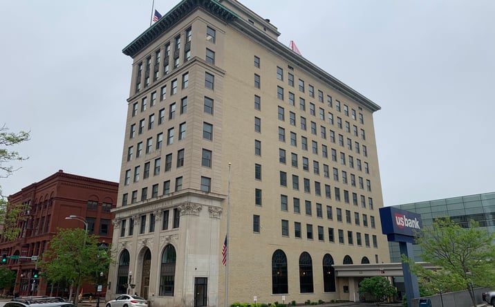 Pictures of Office property located at 201 W 2nd St, Davenport, IA 52801 for lease - image #1