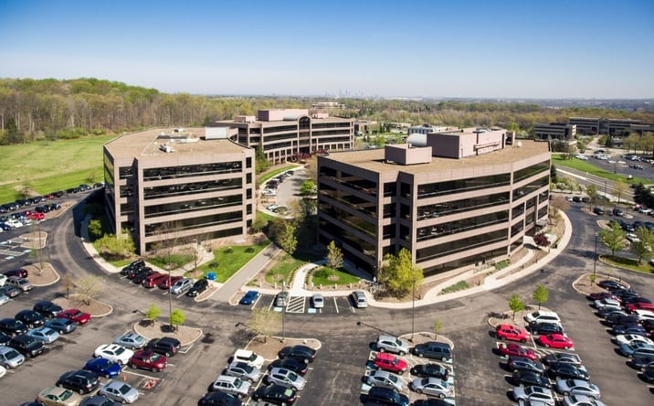 Pictures of Office property located at 6050-6150 Oak Tree Blvd, Independence, OH 44131 for lease - image #1