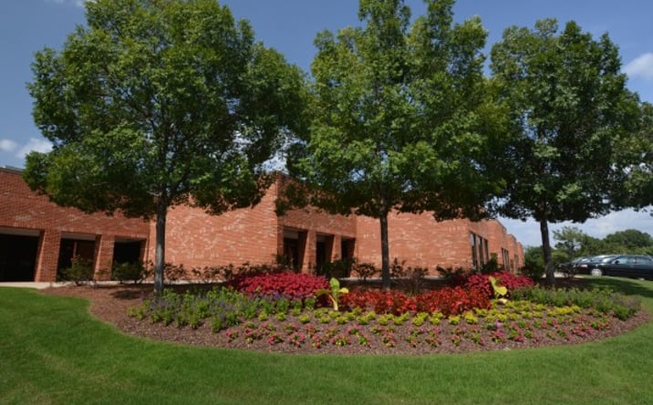 Pictures of Office property located at 216 Aquarius Dr, Homewood, AL 35209 for lease - image #1