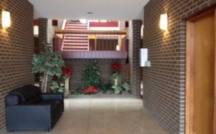 Pictures of Office property located at 2223 Fulton Rd NW, Canton, OH 44709 for lease - image #1