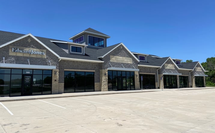 Pictures of Retail, Office property located at 725 Boyson Rd NE, Cedar Rapids, IA 52402 for lease - image #1