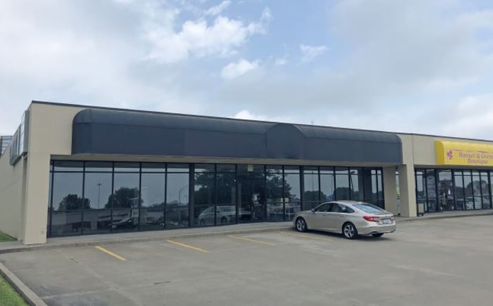 Pictures of Retail property located at 3036 William Street, Cape Girardeau, MO 63701 for lease - image #1