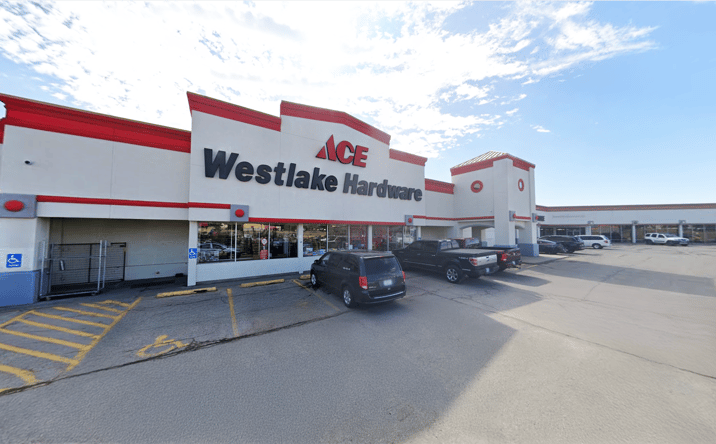 Pictures of Retail property located at 2007 SE 29th St, Topeka, KS 66605 for lease - image #1