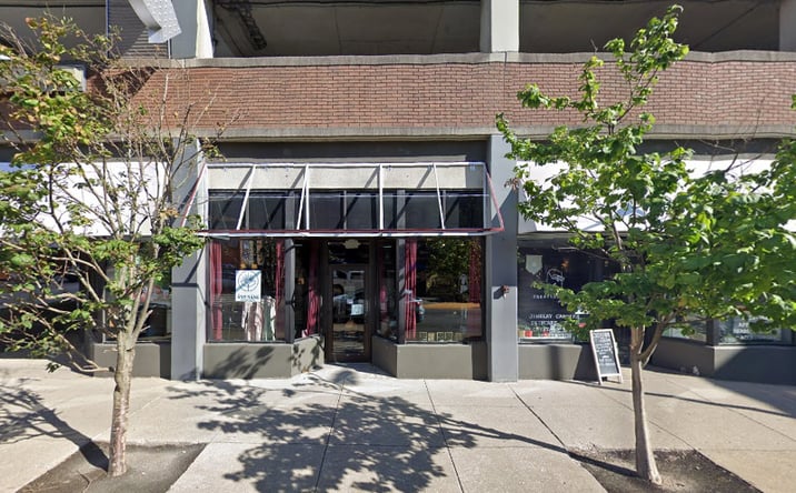 Pictures of Retail property located at 128 N Broadway, Lexington, KY 40507 for lease - image #1
