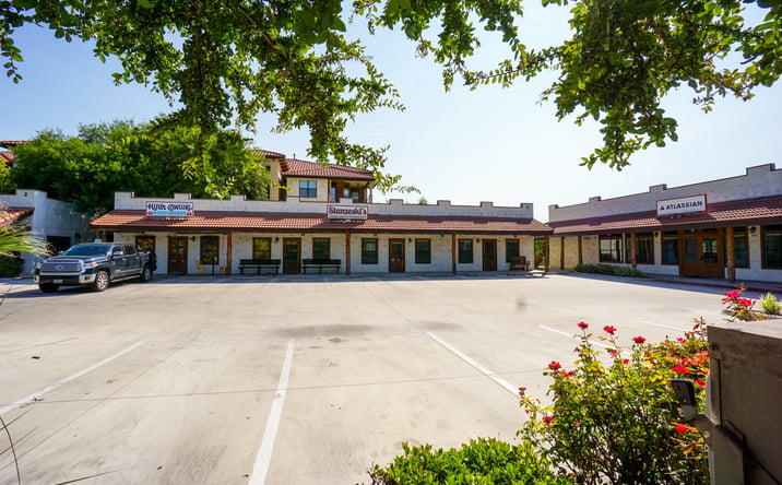Pictures of Retail, Office property located at 103 N Austin Ave, Georgetown, TX 78626 for lease - image #1