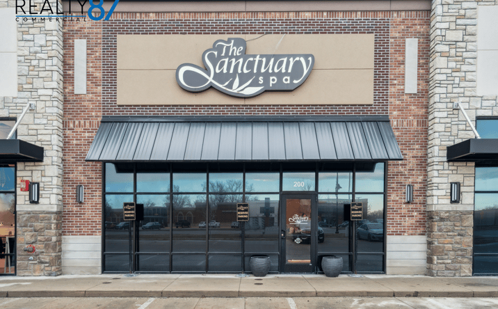 Pictures of Retail, Office property located at 2931 7th Ave, Marion, IA 52302 for lease - image #1