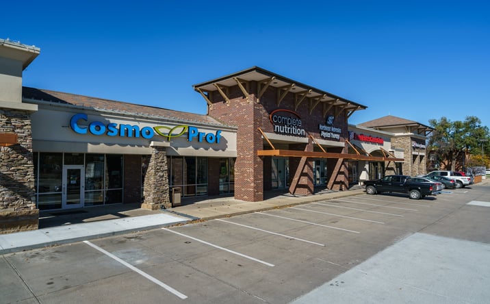 Pictures of Retail, Office, Restaurant property located at 710 S 13th St, Norfolk, NE 68701 for lease - image #1