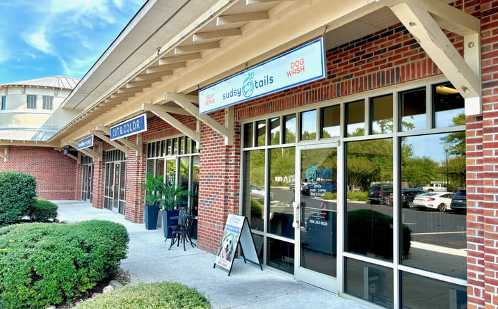 Pictures of Retail property located at 3315 Masonboro Loop Rd, Wilmington, NC 28409 for lease - image #1