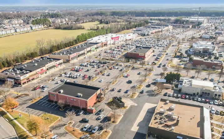 Pictures of Retail property located at 1771 Carl D Silver Pkwy, Fredericksburg, VA 22401 for lease - image #1