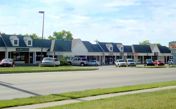 Pictures of Retail property located at 2605 SW 21st St, Topeka, KS 66604 for lease - image #1