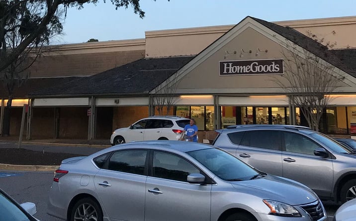Pictures of Retail property located at 435 William Hilton Pkwy, Hilton Head Island, SC 29926 for lease - image #1
