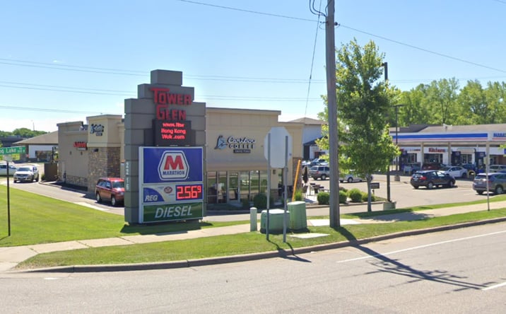 Pictures of Retail property located at 2216 County Rd D West, New Brighton, MN 55112 for lease - image #1