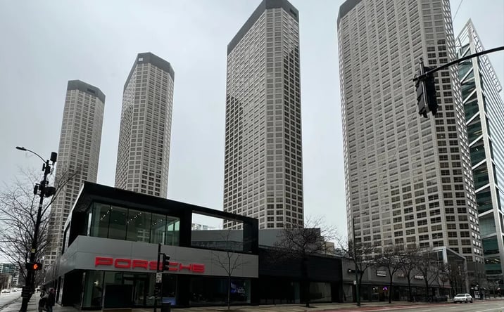 Pictures of Retail, Restaurant property located at 555 West Madison Street, Chicago, IL 60661 for lease - image #1