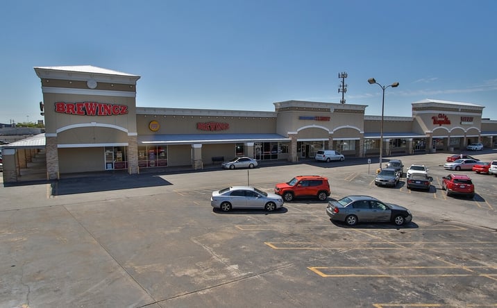 Pictures of Retail, Land property located at 8150 Southwest Fwy, Houston, TX 77074 for lease - image #1