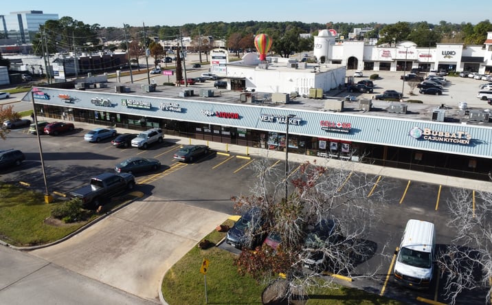 Pictures of Retail, Restaurant property located at 202 Sawdust Rd, Spring, TX 77380 for lease - image #1