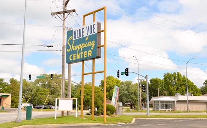 Pictures of Retail, Office, Restaurant property located at 4701 Blue Ridge Blvd, KCMO, MO 64133 for lease - image #1