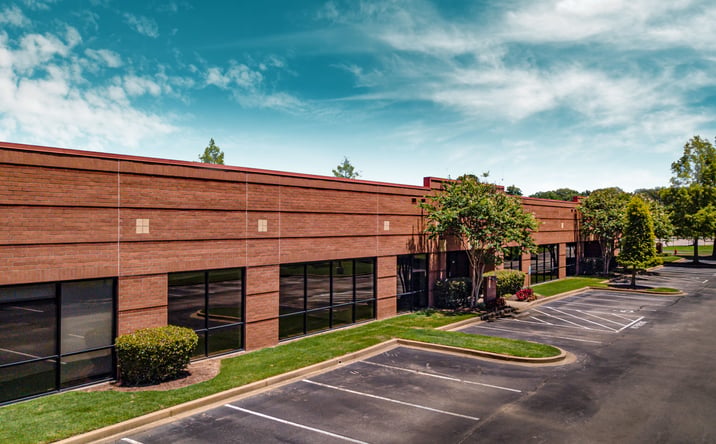 Pictures of Office property located at 1610 Century Center Pkwy, Memphis, TN 38116 for lease - image #1