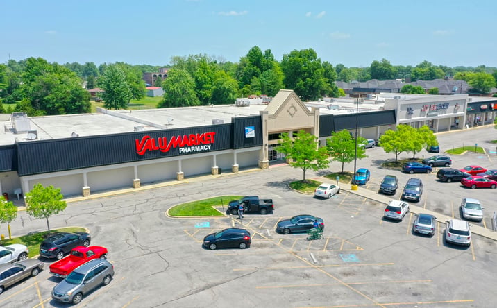 Pictures of Retail property located at 7525 Outer Loop, Louisville, KY 40228 for lease - image #1