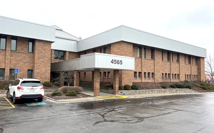 Pictures of Office property located at 4565 Dressler Rd NW, Canton, OH 44718 for lease - image #1