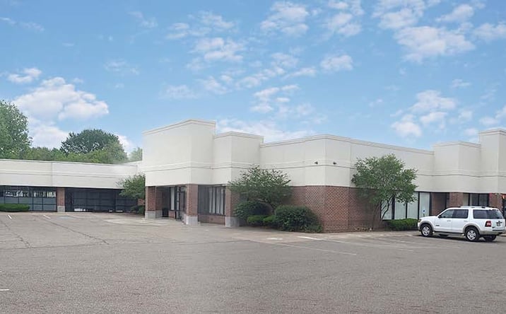 Pictures of Retail property located at 4726 - 4794 Dressler Rd NW, Canton, OH 44718 for lease - image #1