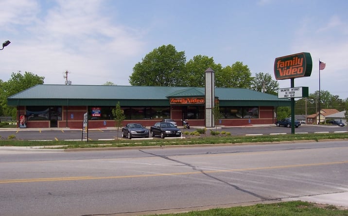 Pictures of Retail property located at 615 S Scenic Ave, Springfield, MO 65802 for lease - image #1