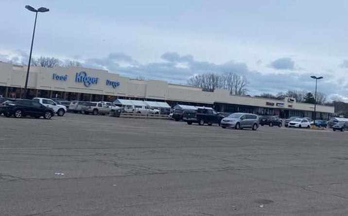 Pictures of Retail property located at 2905 Krafft Rd, Port Huron, MI 48060 for lease - image #1