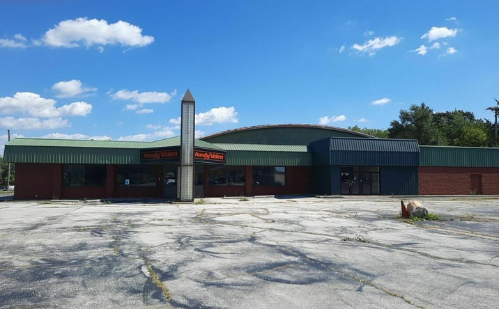 Pictures of Retail property located at 373 Sauk Trail, Park Forest, IL 60466 for lease - image #1